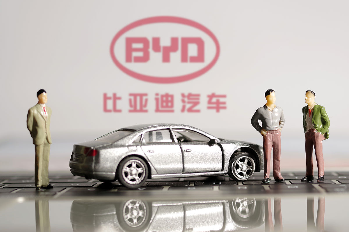 你是一个在比亚迪品牌工作了一年的销售因为薪资和付出不成正比而离职现在去理想汽车面试面试官提出一个问题比亚迪销量这么好为什么要离职又为什么选择理想汽车你该怎么回答