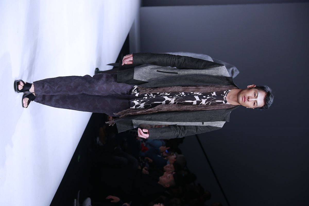 我：一个普通女孩的成长故事 - 2000字演讲稿