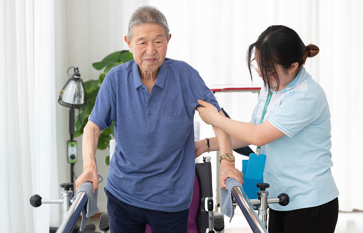 脑梗后高血压康复训练指南：恢复肌力、平衡与认知
