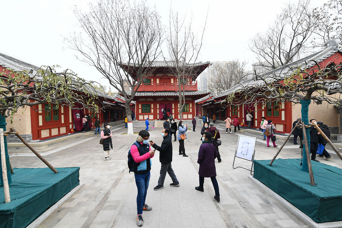 午门景区环境整治建议：规范商业、加强清理、制定制度