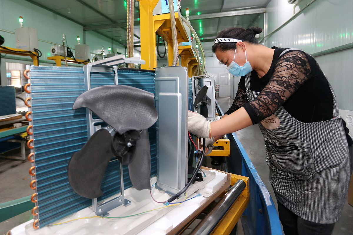 710到达海尔并进行简单入住。711了解企业文化培训诸如6s等企业文化；了解企业发展历程并进行安全培训。712进行胶州空调工厂的参观；进行观影首席执行官并简单讲述了就业讲解与简历制作。713 对就业讲解与简历制作进行进一步讲解；进行商务礼仪相关的培训；学习了解空调生产工艺。714 了解品质对企业的实际概念可以看作用户的口碑。718 了解TPM、OEE并对全员生产维护有了进一步介绍。719 学习关于