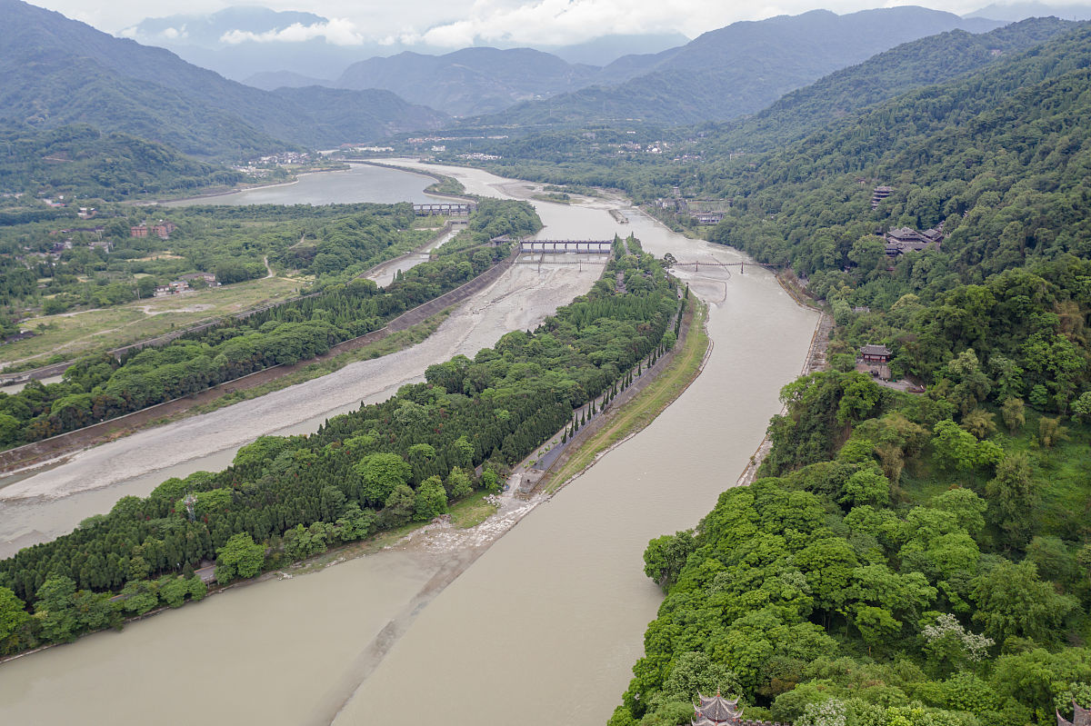都江堰旅游攻略：最佳时间、景点、美食、购物、交通