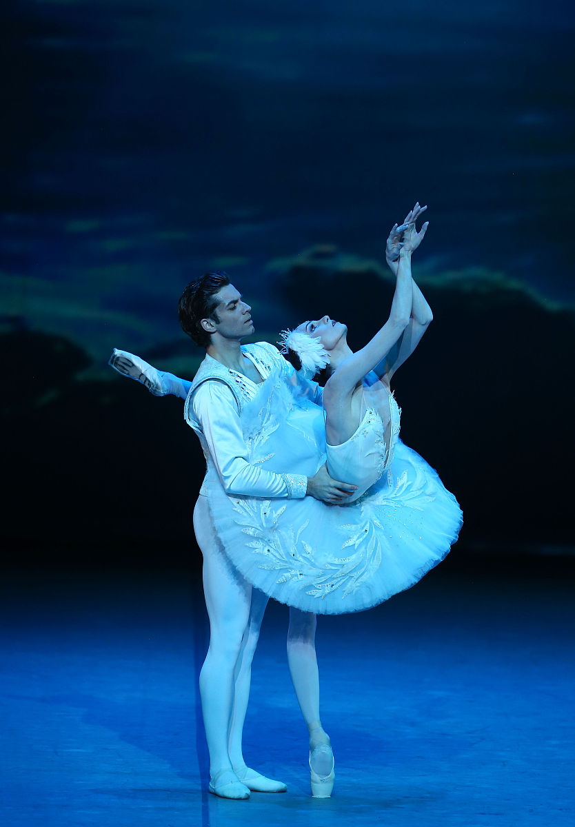 优雅与激情碰撞！精彩绝伦的双人舞比赛