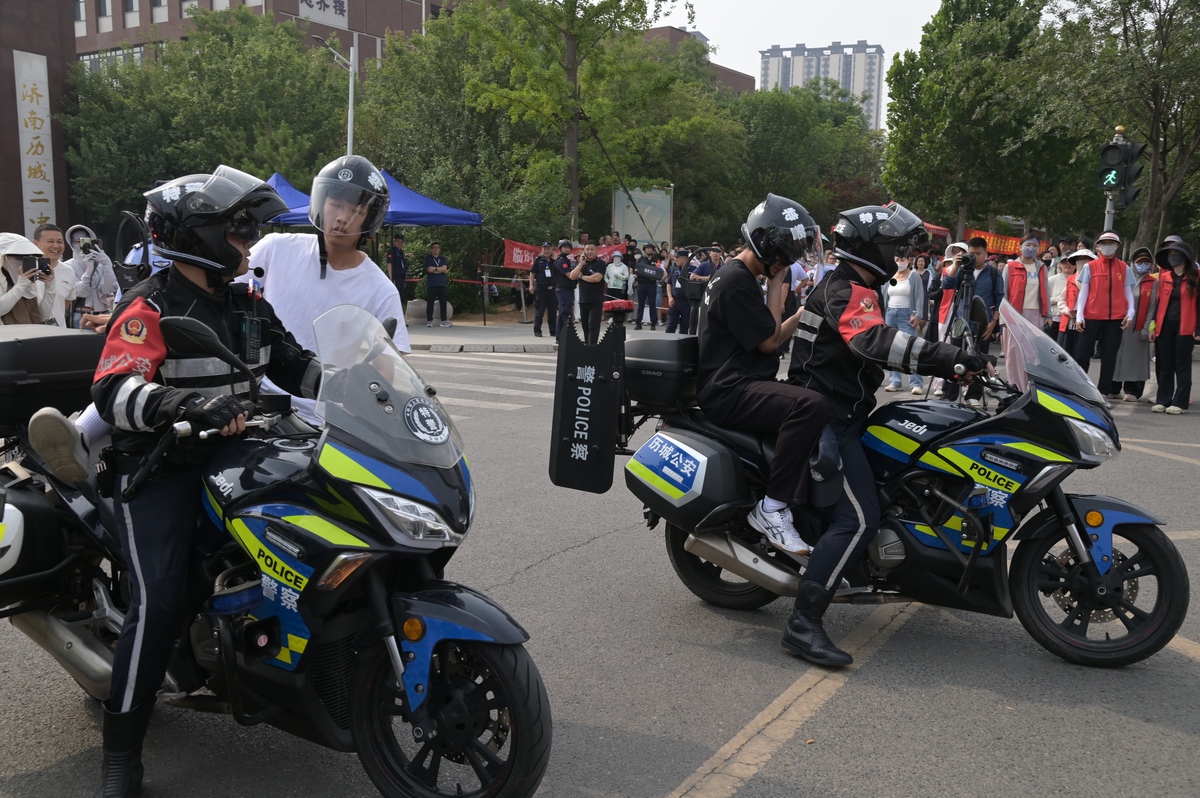 写一个GSX250的抖音视频剧本