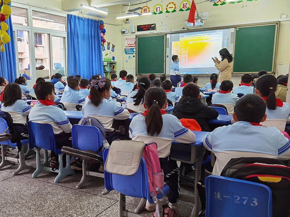 湖湖北省恩施市清江外国语学校小学部教学见习观摩小学语文课堂教学实况并完成观摩课程经验的总结工作。的总结感感悟