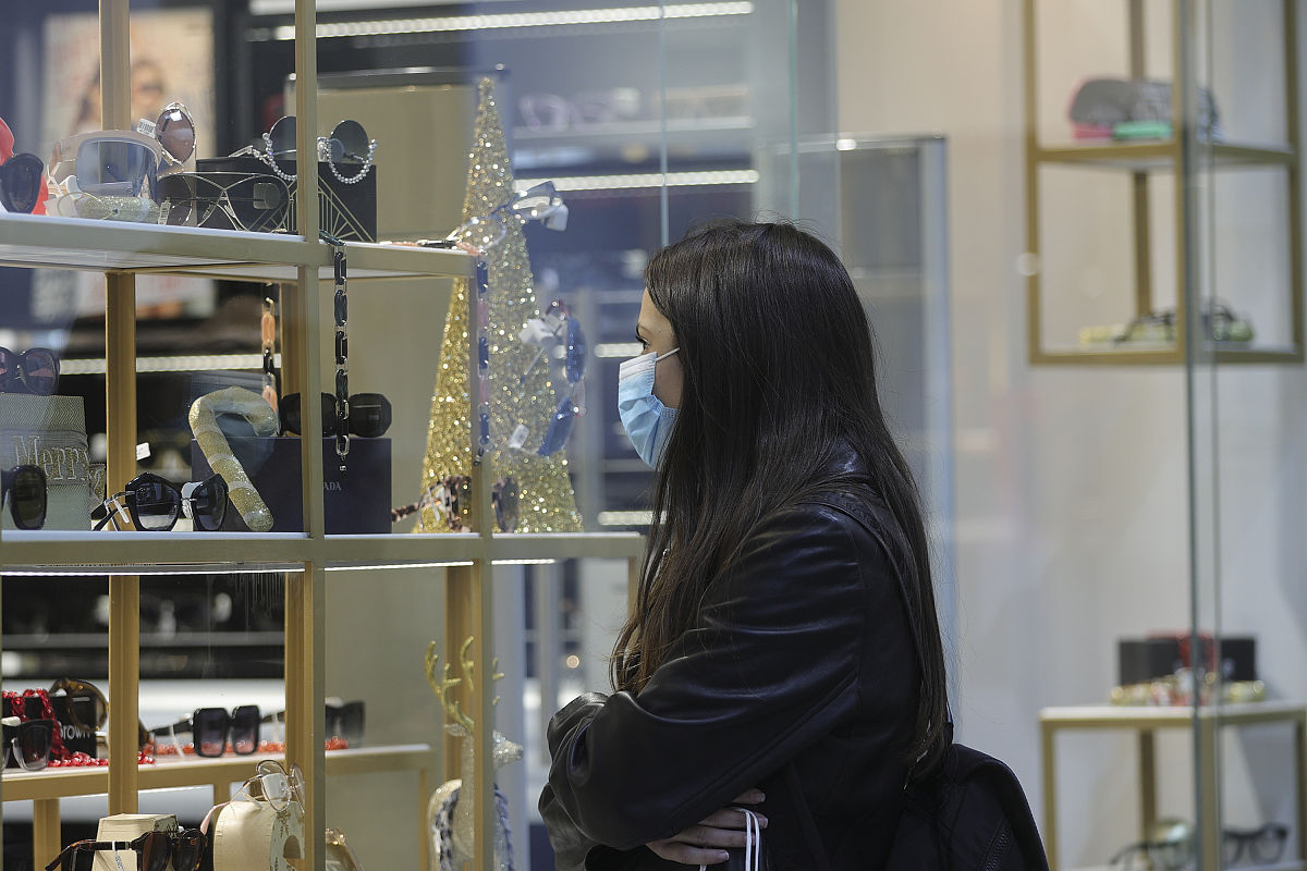 写一篇论文致谢。