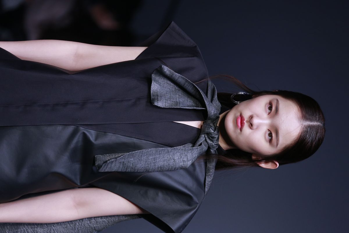 德阳富丽达服装技术专修学校2022年招生条件：培养服装设计和制作人才