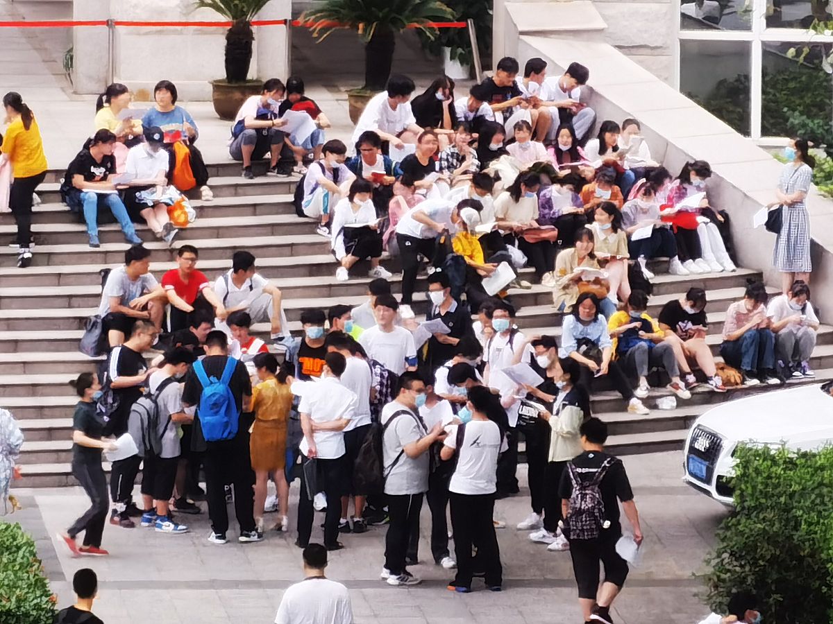 黎明职业大学：高考失利还有机会上大学吗？