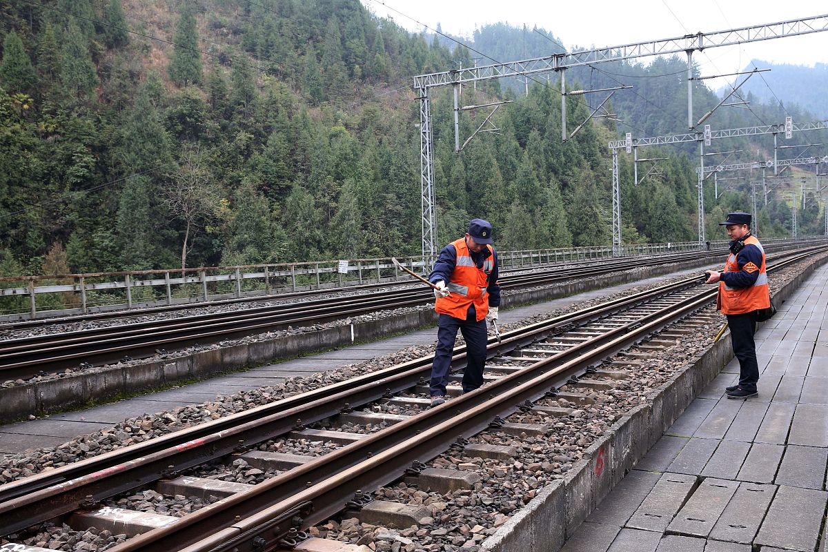 重庆2022年初中生能学铁路学校吗