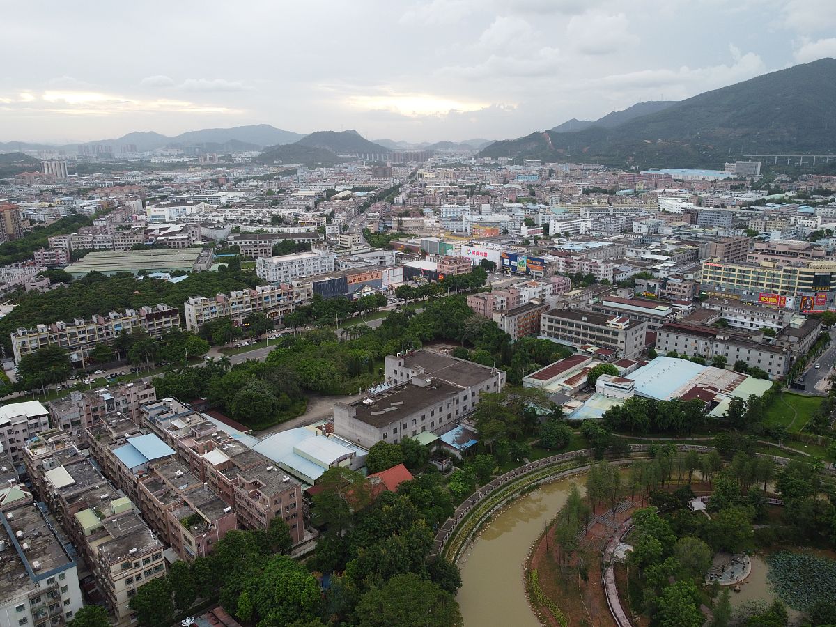 2020年8月6日,广东省东莞市清溪镇清溪水沿岸.