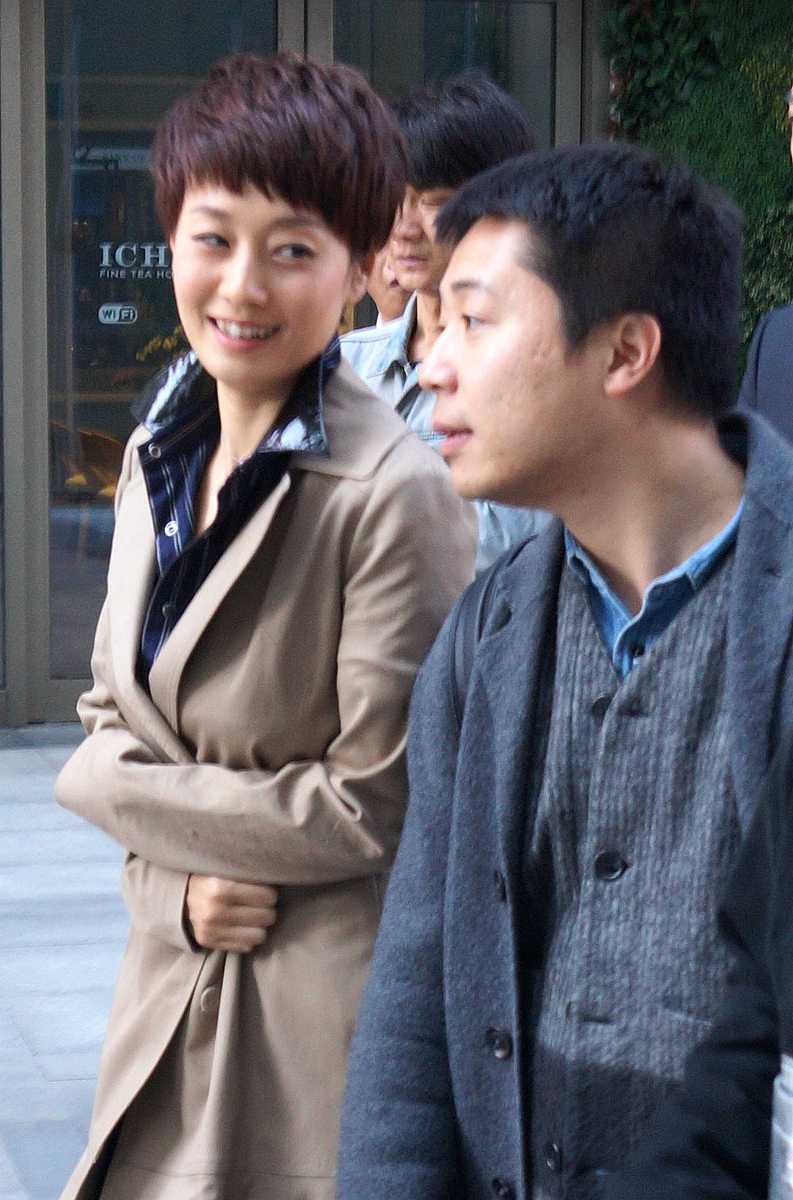 我女友的妈妈女主英谁演的回答加拓展。