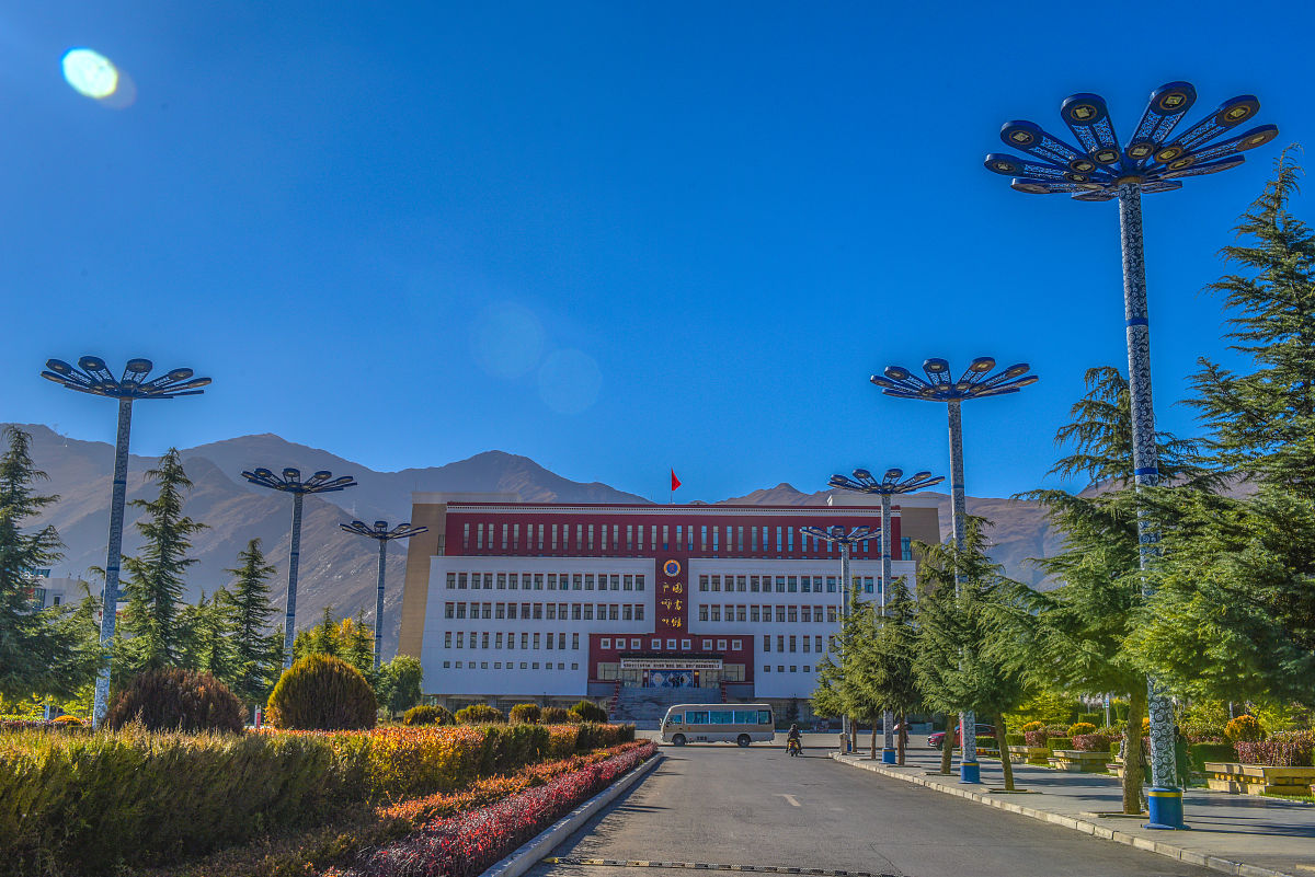 承德石油高等专科学校应用电子技术专业学习内容详解