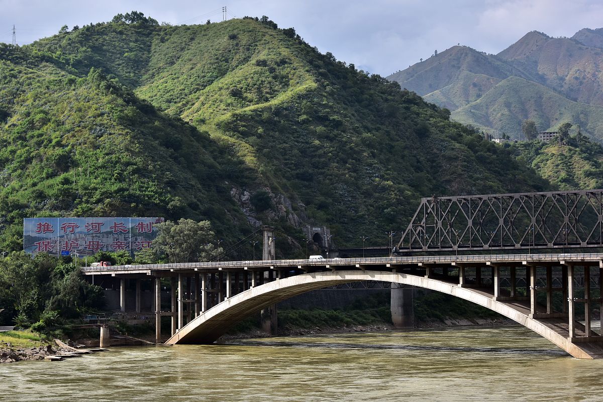 四川开设城市轨道交通运输与管理专业的中专中职学校有哪些