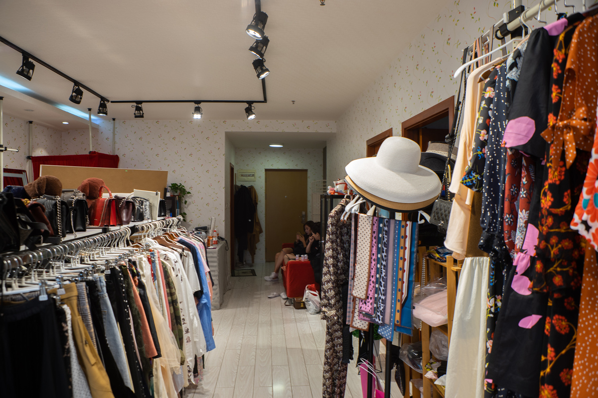 30-40岁女性时尚服装店装修指南：打造高品质购物空间