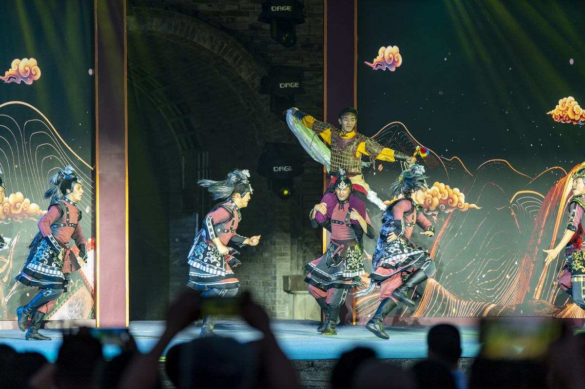 第四届川渝巴蜀杂技魔术展演致辞：精彩纷呈，共赏艺术盛宴