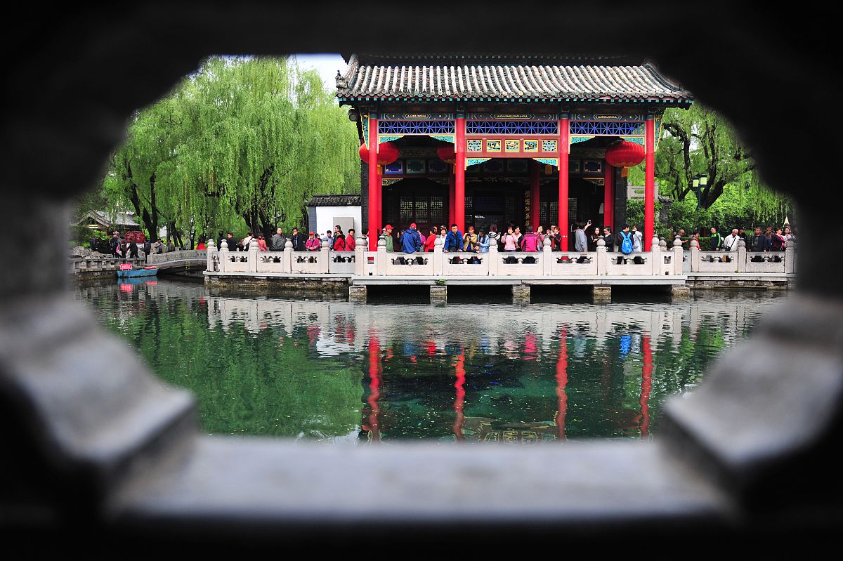 济南的媒体曝光平台有哪些｜济南媒体曝光求助热线是多少 要求：创建一篇1500至2000字的解决方案