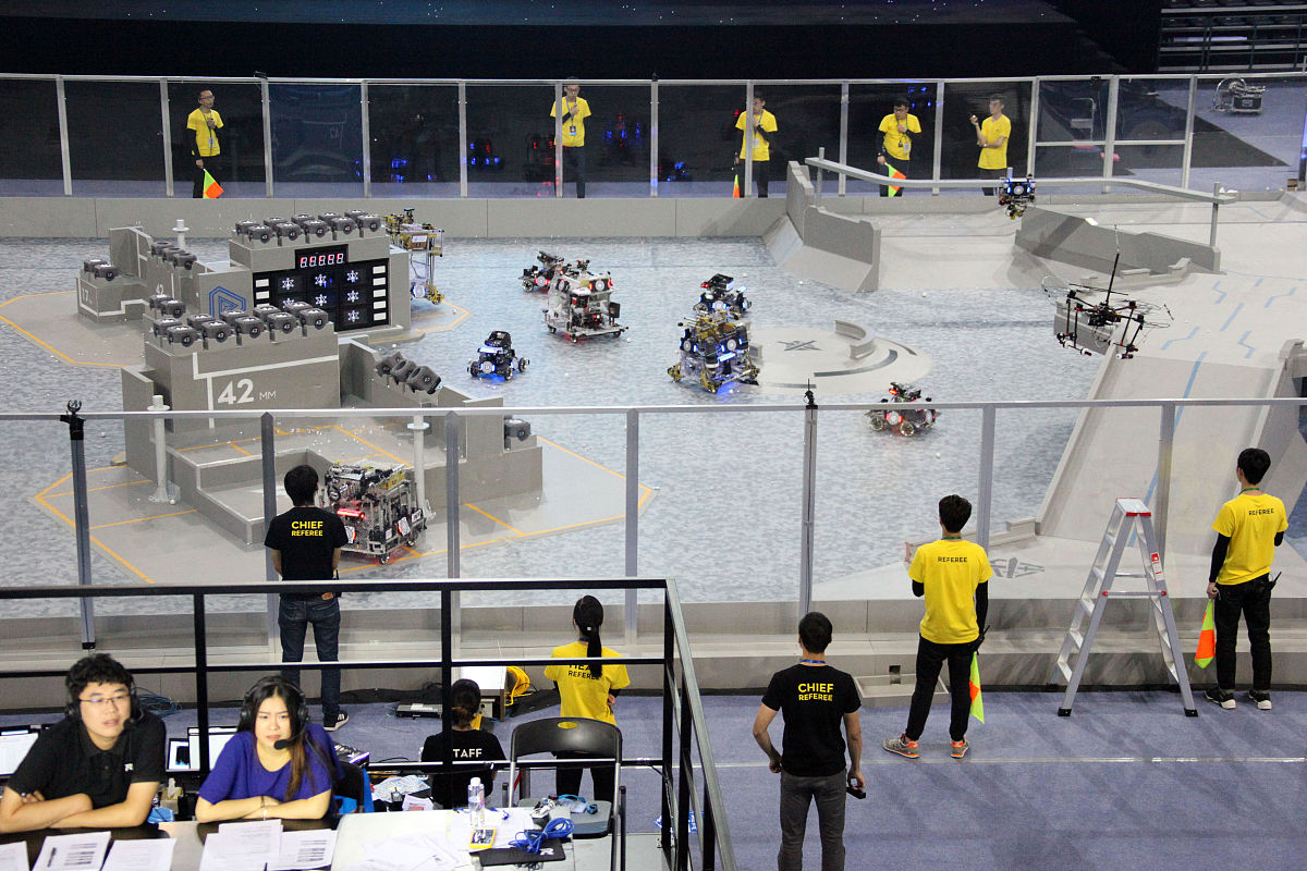 ut赛艇队多极强度测试下的五个训练心率区域分别是： - UT1Under Threshold 1：低于阈值1也就是低强度区域通常用于恢复训练或长时间稳定有氧训练。 - UT2Under Threshold 2：低于阈值2也就是中低强度区域适用于增强有氧耐力和提高基础代谢率。 - ATAnaerobic Threshold：无氧阈也就是中高强度区域训练时有一定的乳酸积累可以提高乳酸耐受能力和提高速度