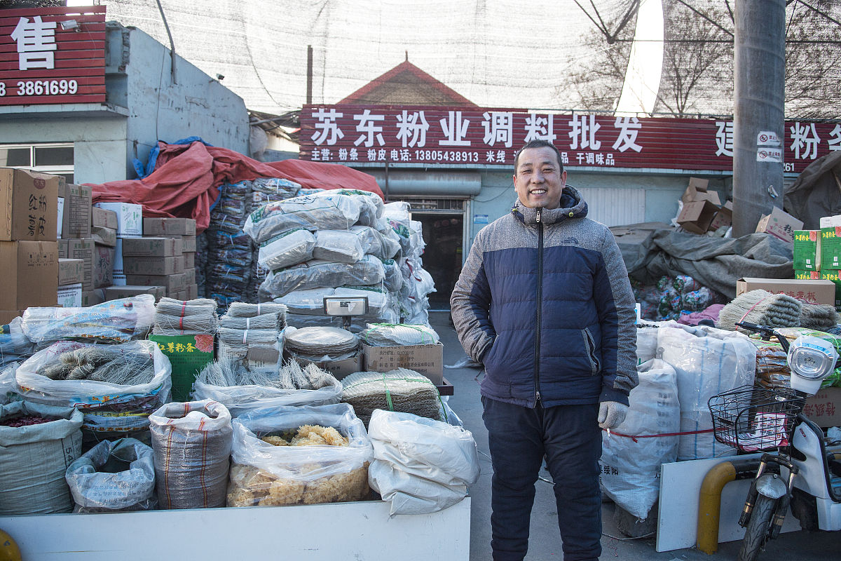2019年2月10日,山东滨州,正月初六,鲁北蔬菜批发市场迎来节后开市第一