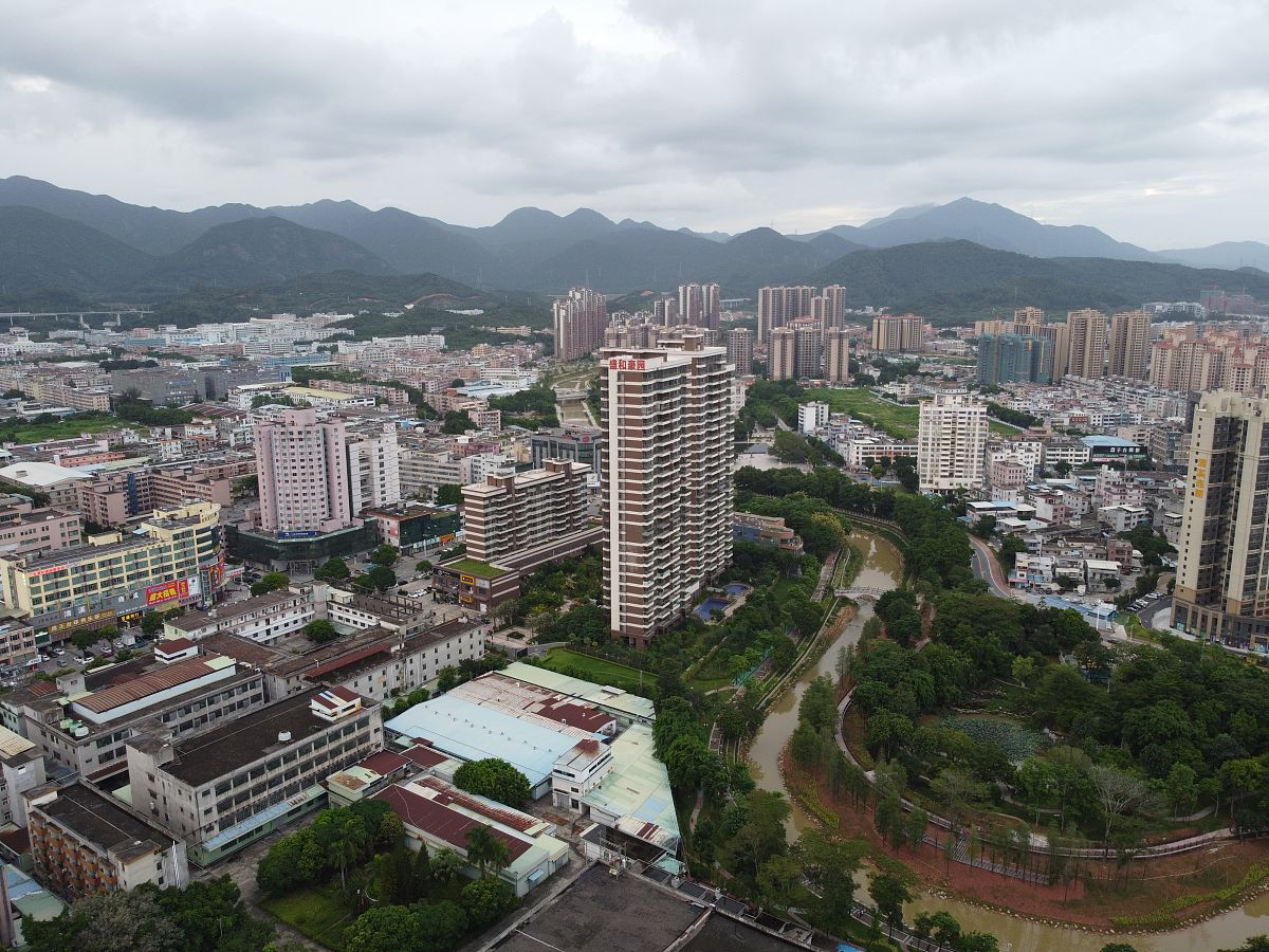 2020年8月6日,广东省东莞市清溪镇清溪水沿岸.