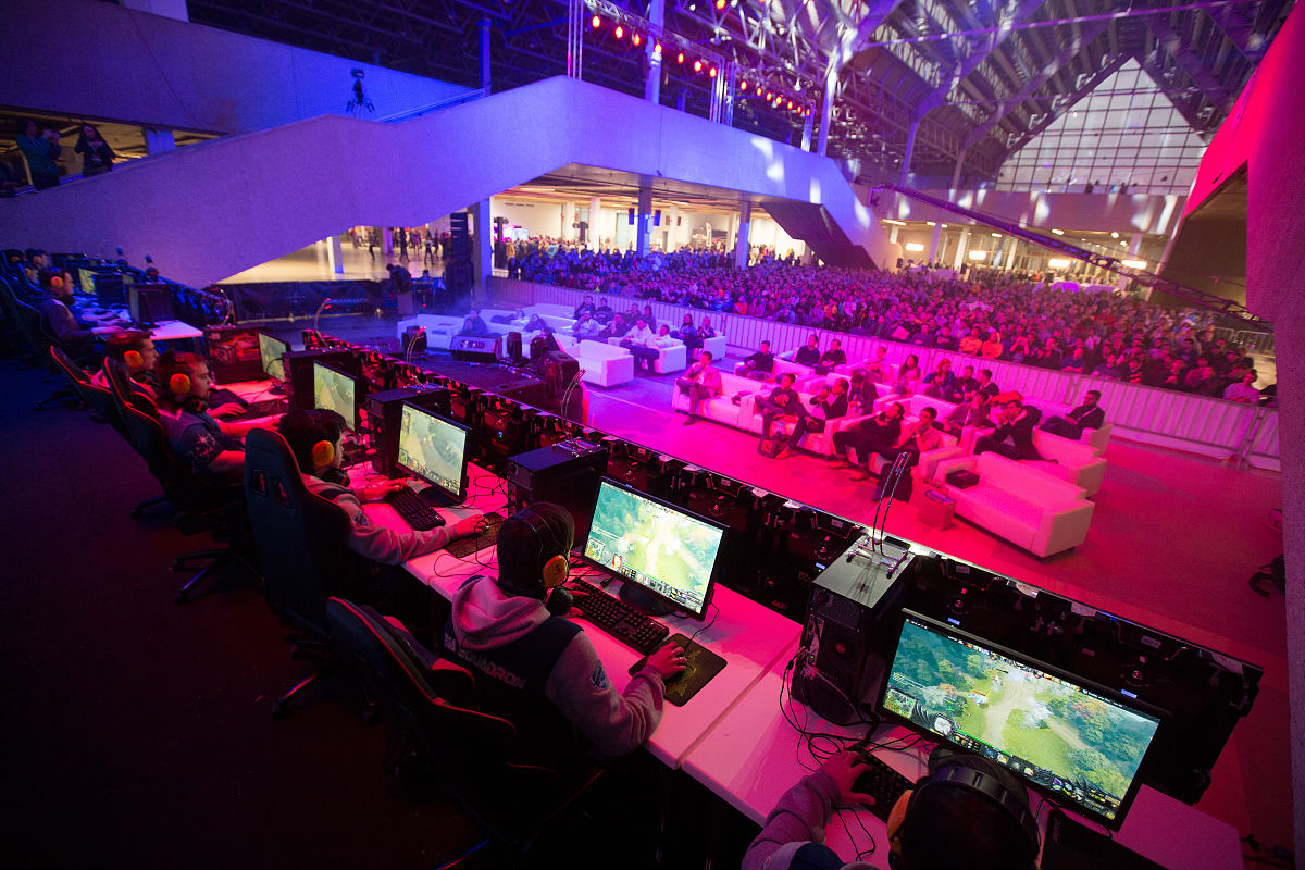 超竞国际电竞学校招生人数是多少？