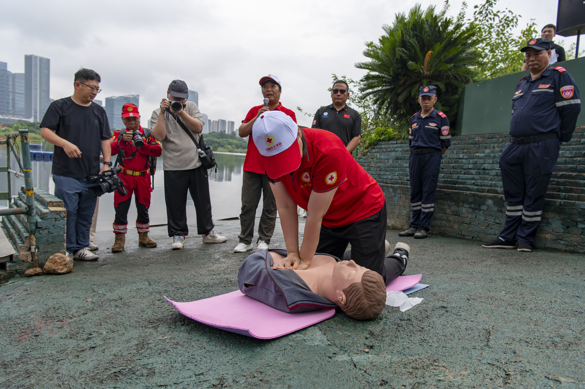 参考案列写一篇字数为150字的关于应急救护专题讲座心得