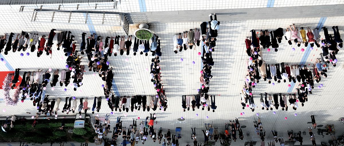 个人简历自荐书山东华宇工学院的经济管理学院的一名学生