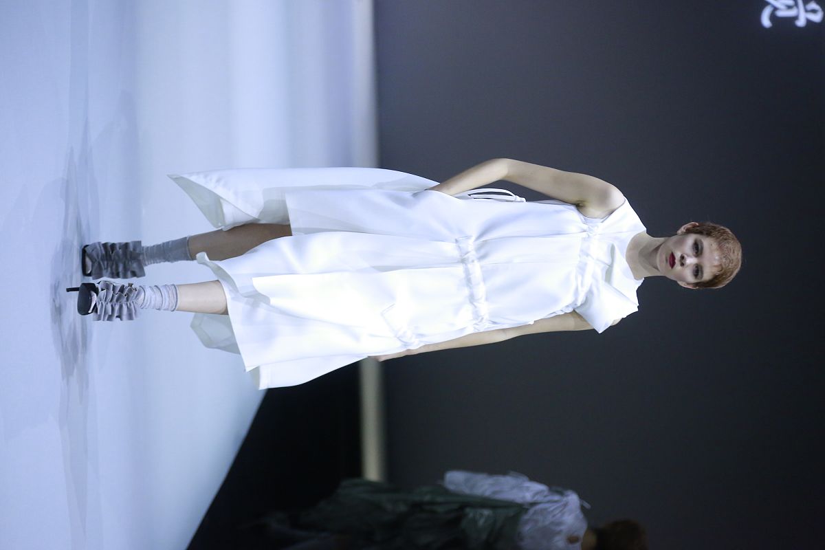 初中水平的积极正能量作文90字左右