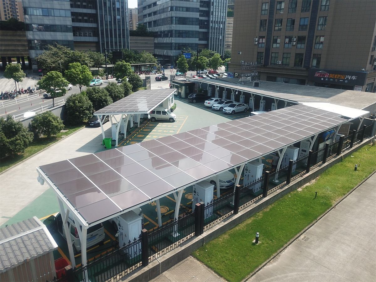 全盒封闭遮阳蓬：几十年不变，风雨无阻，时尚外观，尽享户外生活