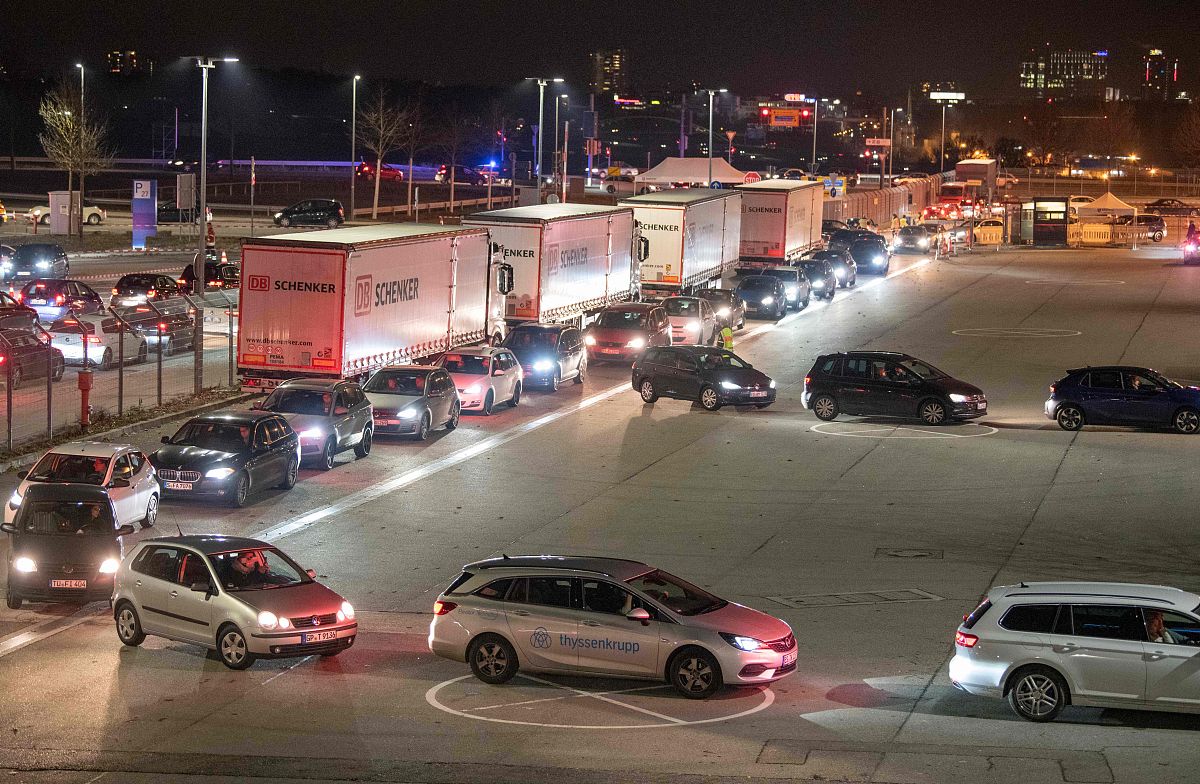 泰国新冠疫情最新情况：Delta变异株导致第四波疫情持续蔓延