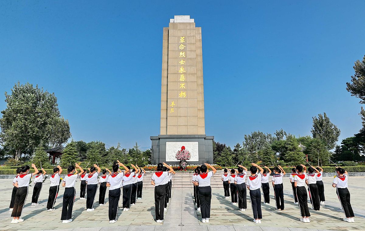 帮我写一封革命先烈现在的信