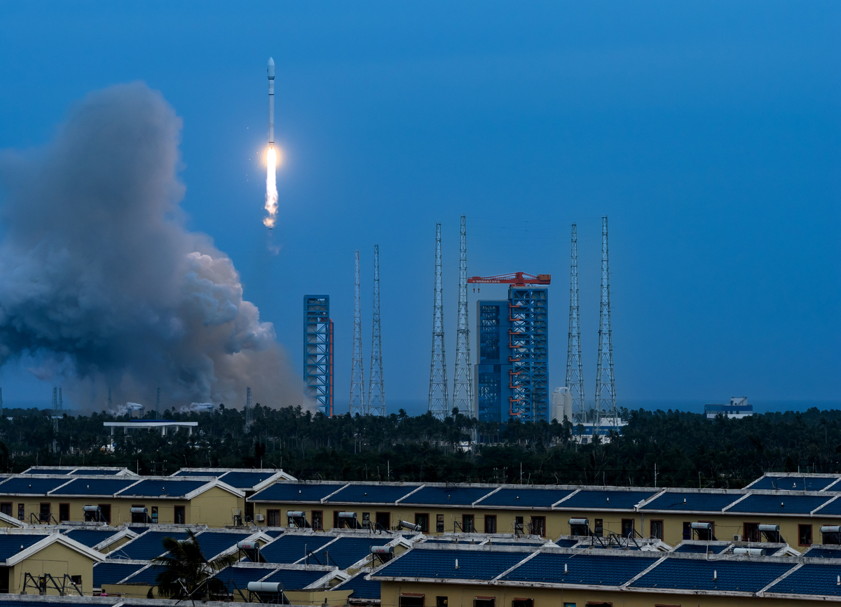 中国南天门计划：南极科学研究和航天发射的新里程碑