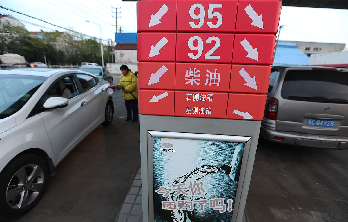 加油站怎么避免员工提醒顾客挪车产生反感