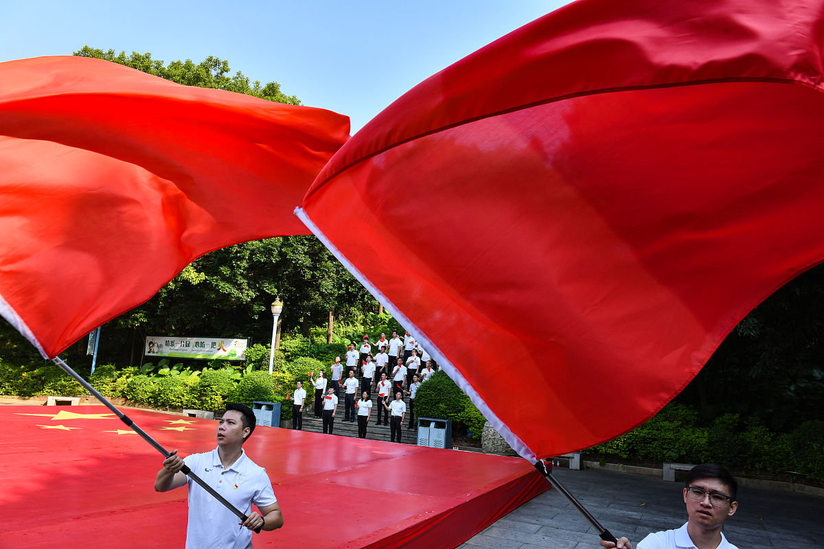 传承红色基因建设新时代团队、少先队研究的依据、目的和意义。以后的发展动向课题的研究现状、研究的内容、创新之处课题设计