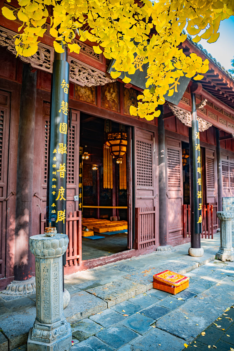 2021年10月30日,济南灵岩寺.