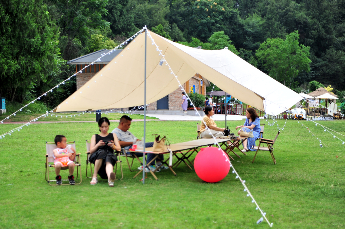 请告诉我几个关于摆摊帐篷高大上的产品宣传文案