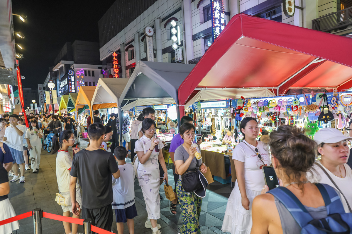 夜市经营策略：吸引年轻人，提升体验感
