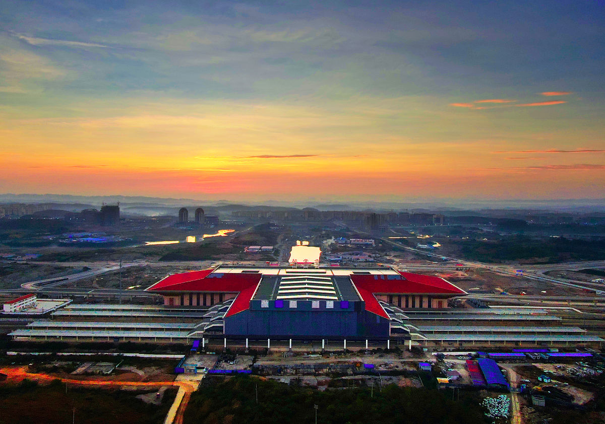 贵州有高铁中专学校好不好？