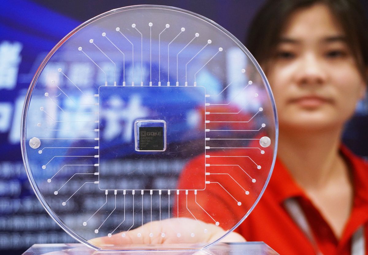 杭电青年创新之路：攻坚克难，谱写中国芯新篇章