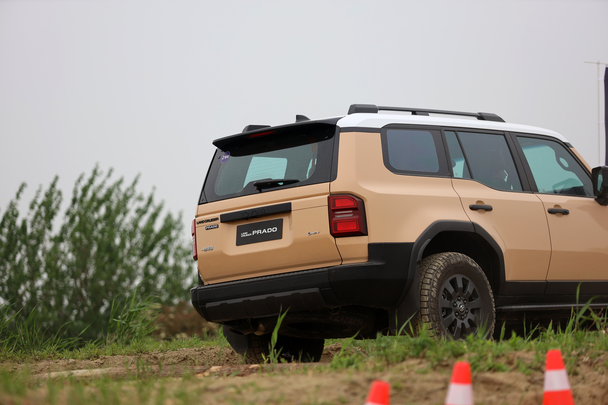 丰田坦途TRD Pro：10分钟短视频文案，带你领略越野王者风范