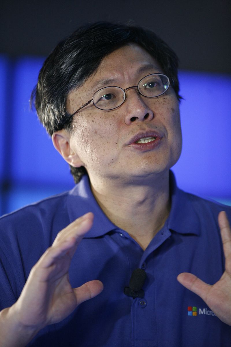 黄小卫院士 - 中国科学院院士，计算机科学与技术领军人物