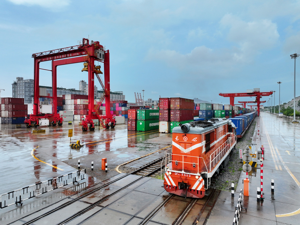 中欧班列集结中心选址研究：理论意义与应用价值