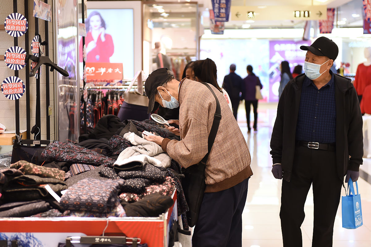 2020年10月14日,北京,即将于年底闭店升级改造的北京东安市场,走进市