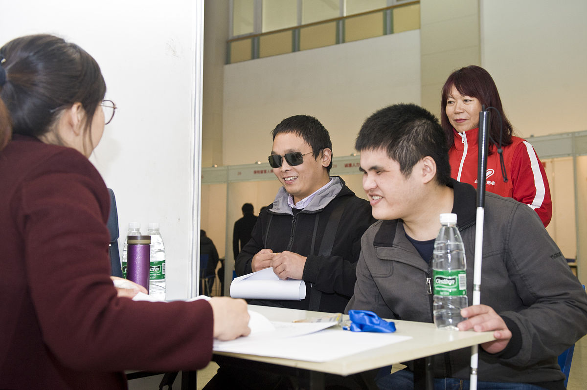 新闻学大学生求职电视台：扎实新闻素养，助力节目创新