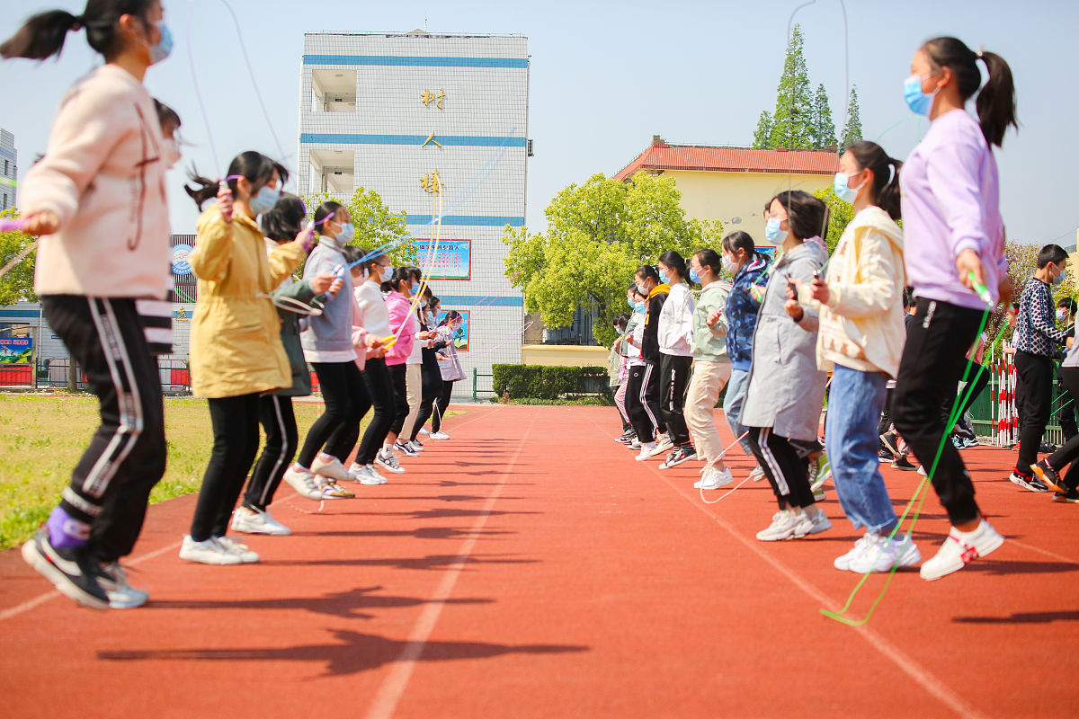 如皋市吴窑镇江中小学