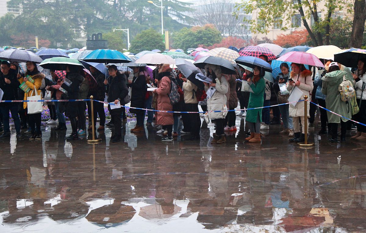 江苏常熟中专招生考试：考生必备指南