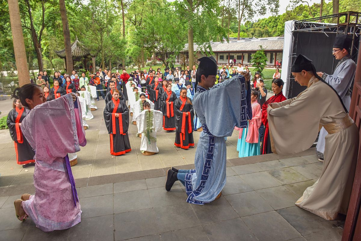 济南市公共交通职业高级中学招生条件和分数线