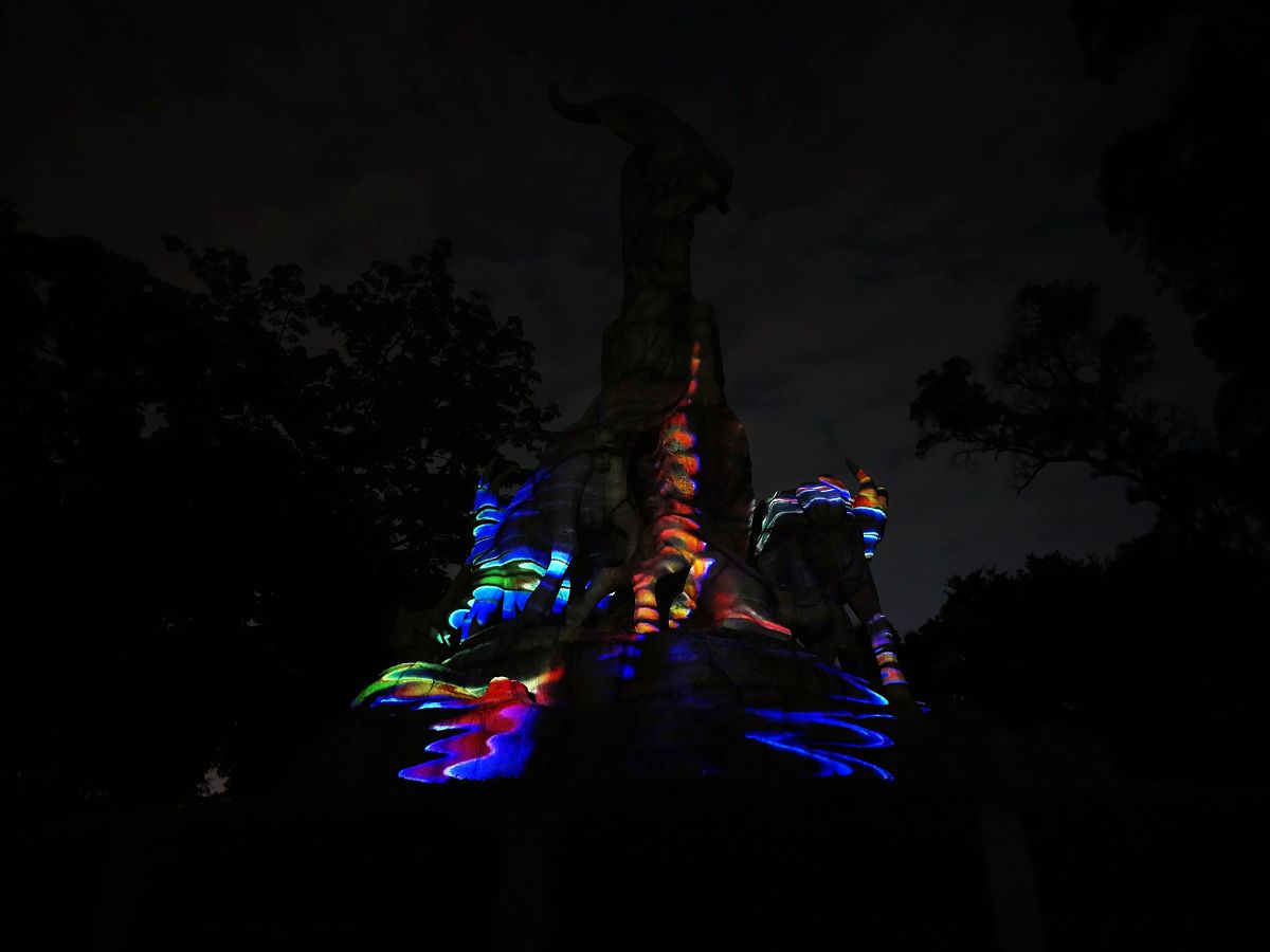 一、创新意识在当代中学语文教学中的重要意义	5二、创新意识与中学语文教育的关系	61创新意识与语文教育的内在联系	62语文教育可以有效培养学生创新意识	73创新意识能够促进语文教育的发展	8三、中学语文教学中培养学生创新意识的策略	91创设民主、和谐的创新课堂教学情境	92鼓励学生敢于质疑注意培养学生的想象力	113在阅读教学中培养学生的创新	124鼓励学生创新写作诱发捕捉写作灵感	135注重学生