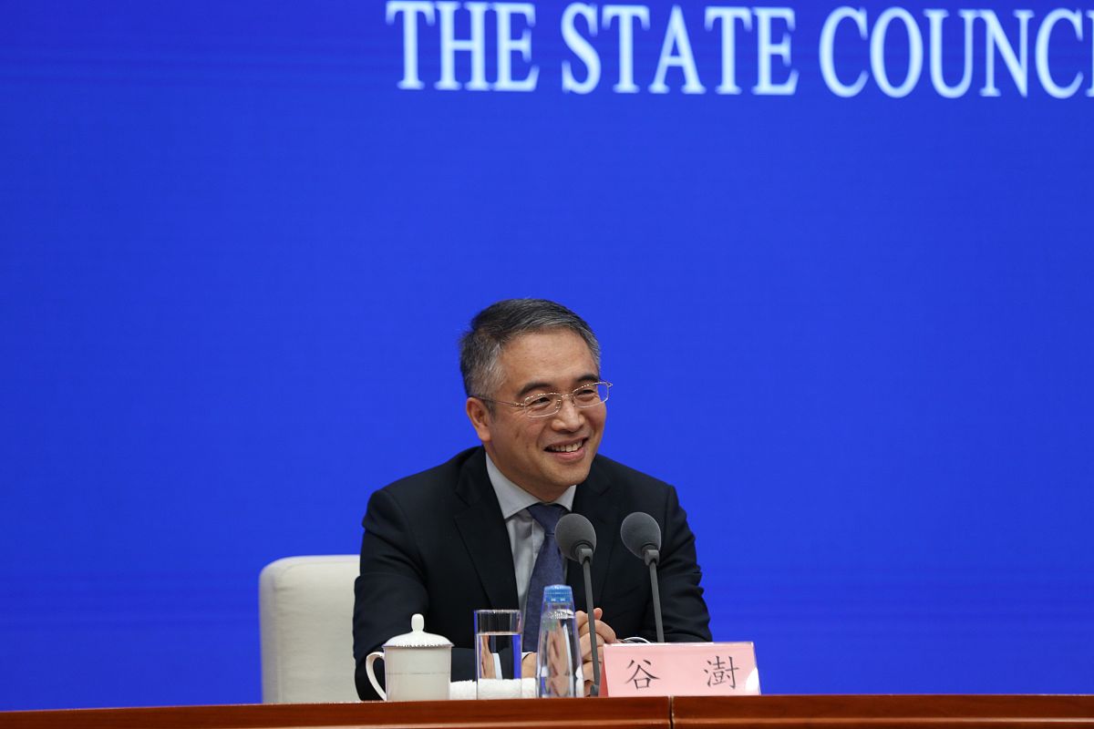 中国农业发展银行员工围绕强化党性修养、推动高质量发展三农主题结合自身工作实际从强化政治建设、推动高质量发展、破解工作难题等方面认真思考形成交流材料2000字