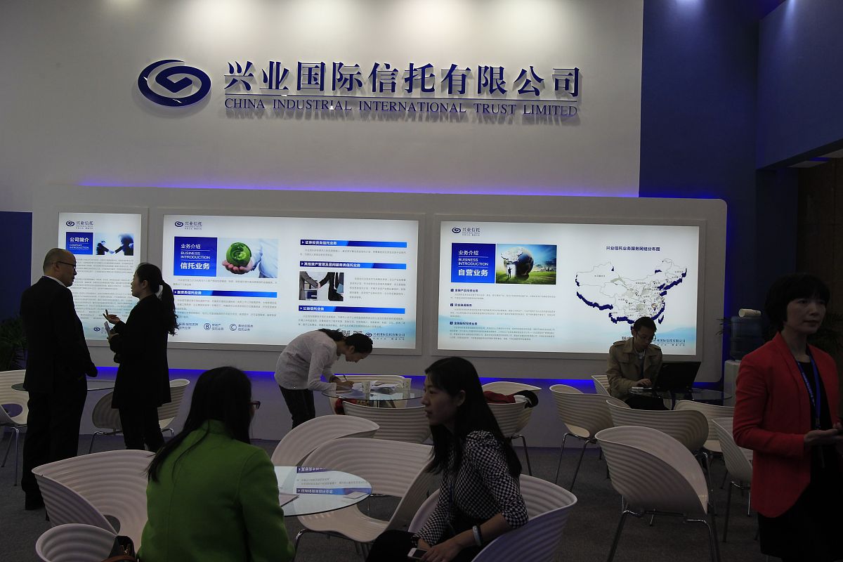 写一篇关于安徽合肥市产业投融资的成功密码和贵州六盘水市农村大变样安徽合肥市产业投融资的成功密码安徽合肥市自改革开放以来一直积极引导民间资本投入产业领域努力推进经济高质量发展。在政策引领、市场化机制运作等方面探索创新形成了一套较为成熟的产业投融资体系为合肥市的经济快速崛起提供了坚实的基础。首先是政策的支持。合肥市出台了一系列针对产业投融资的政策和法规如《合肥市促进产业投资的若干措施》、《合肥市关于拓