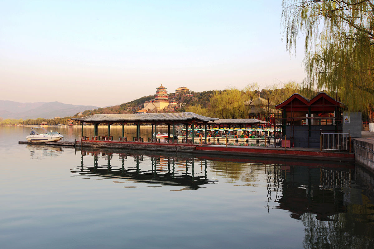 颐和园昆明湖介绍：北方最大人工湖泊的魅力与历史